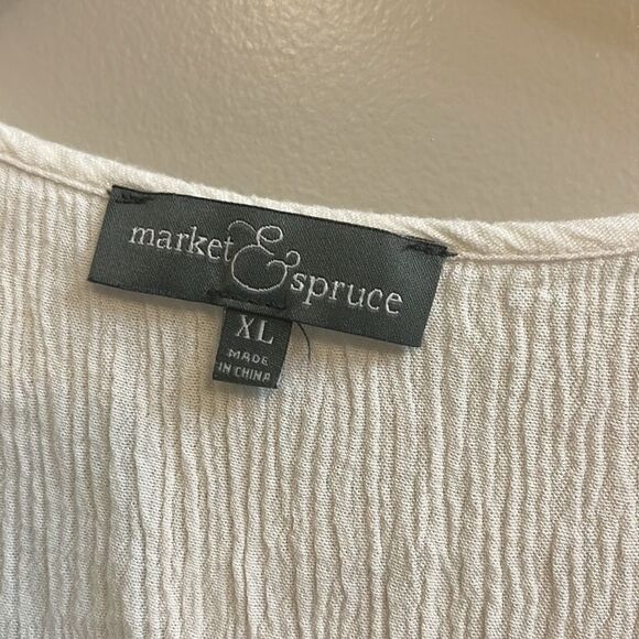 White Womens’ sleeveless top - Picture 5 of 8